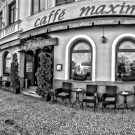 Hotel Maxim Frýdek-Místek エクステリア 写真