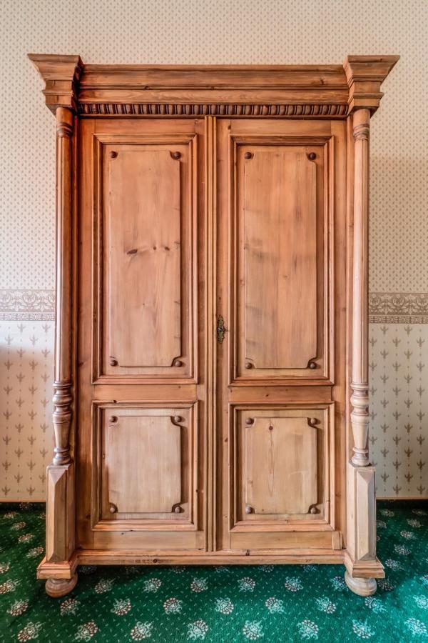 Hotel Maxim Frýdek-Místek エクステリア 写真