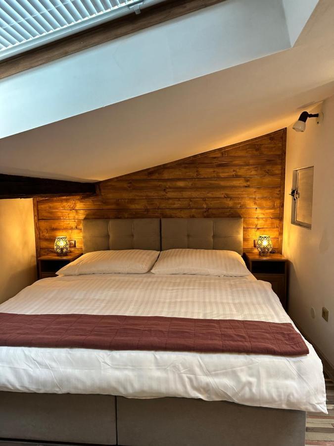 Hotel Maxim Frýdek-Místek エクステリア 写真